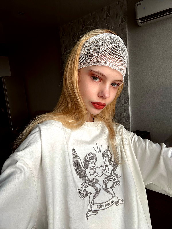 alisen.mari instagram image archive image