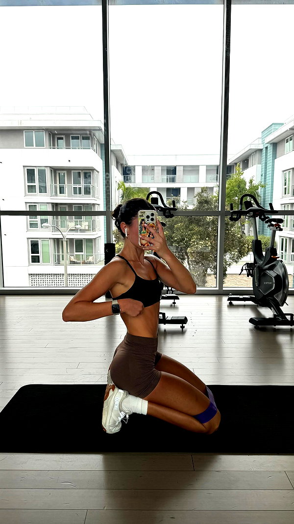 chloerosenbaum instagram image archive image