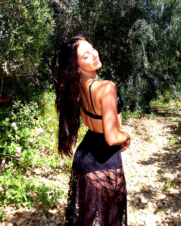 ellianawalmsley instagram image archive image