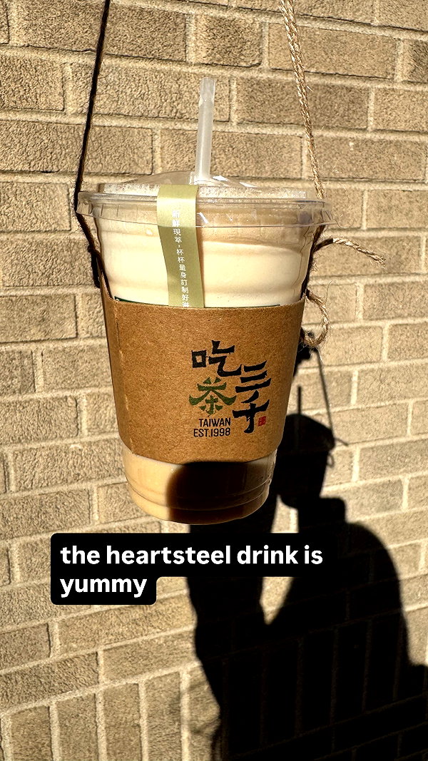 Archived image from @sugarcoatedkiss on Instagram