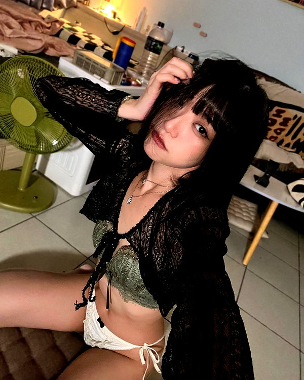 ge.more_x instagram image archive image