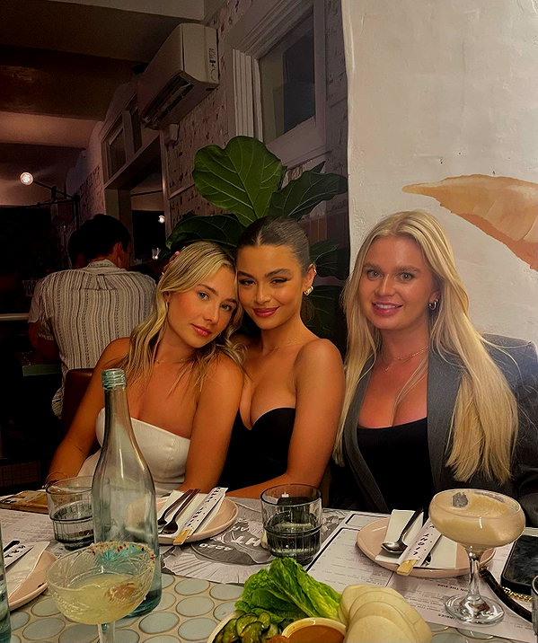 oliviaphillipps instagram image archive image