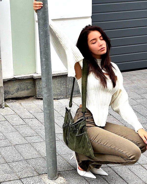 veroni22ka instagram image archive image