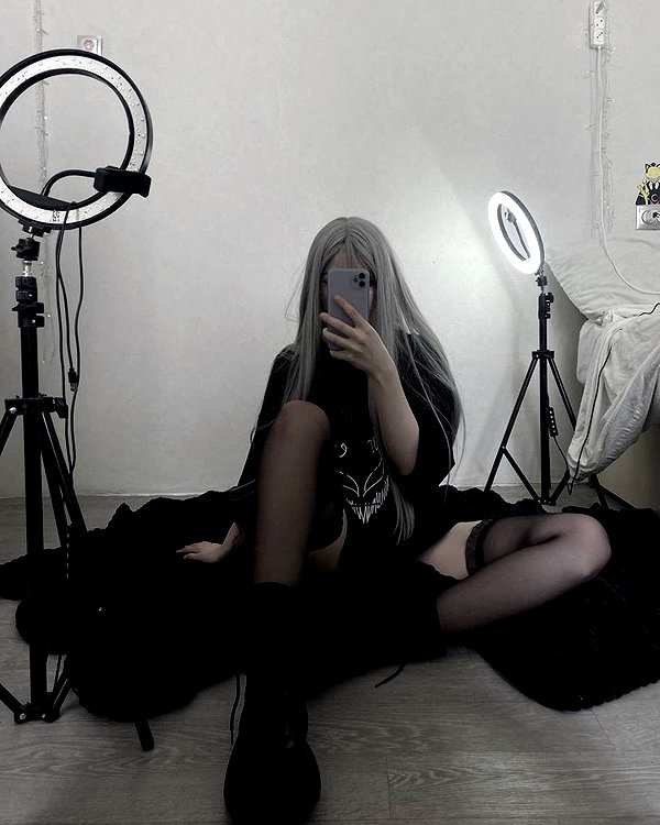 glowmoonshorty instagram image archive image
