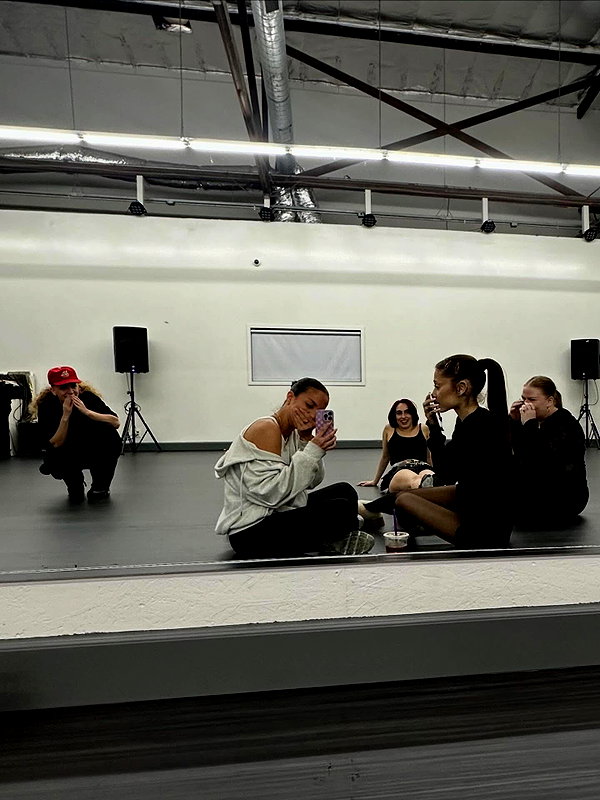 arianagrande instagram image archive image