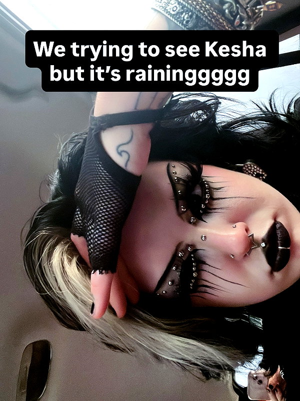 yeahimcaroline instagram image archive image