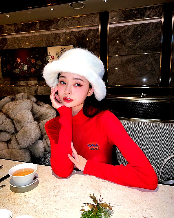 dear.zia instagram image archive image