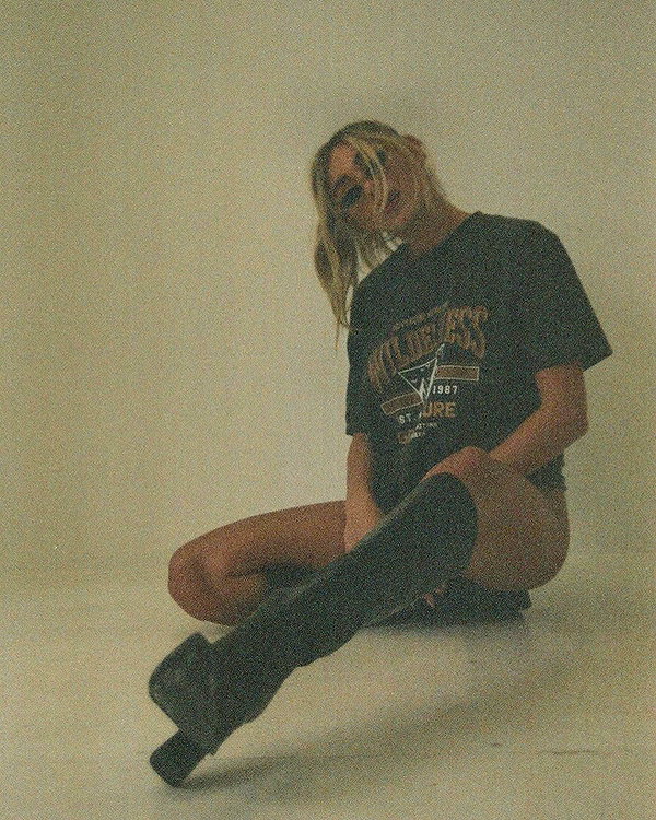 maya.keyy instagram image archive image