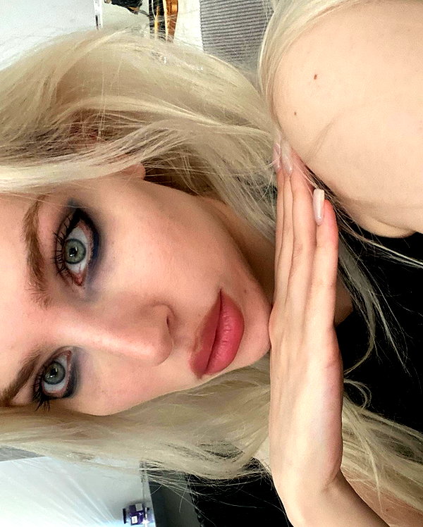anya4everr instagram image archive image