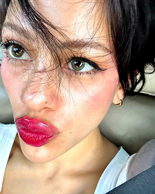 leonanaomii instagram image archive image