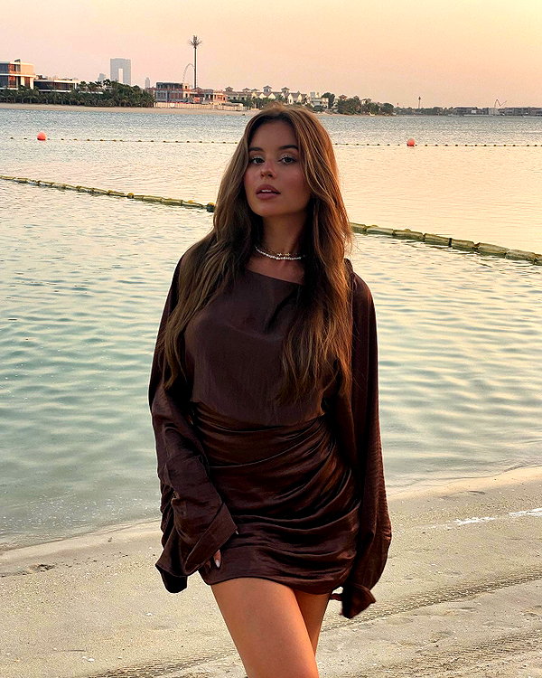 zoeliss instagram image archive image