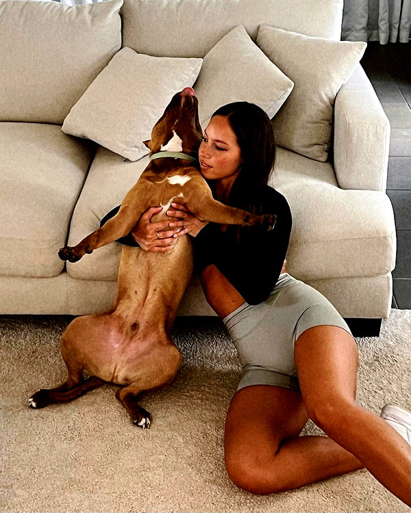 olivia.mathers instagram image archive image