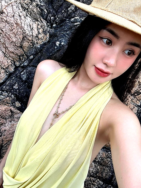 lyhythuedoxinh instagram image archive image