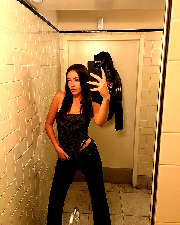 veroni22ka instagram image archive image