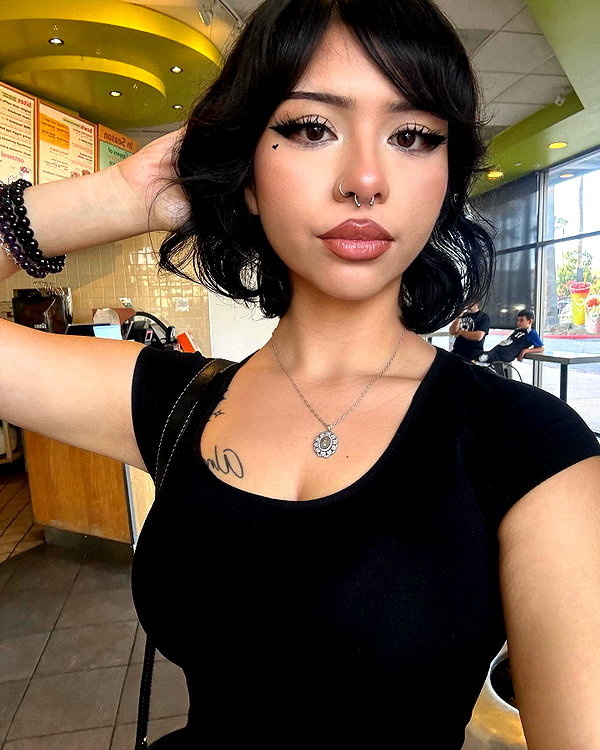 shay.la__ instagram image archive image