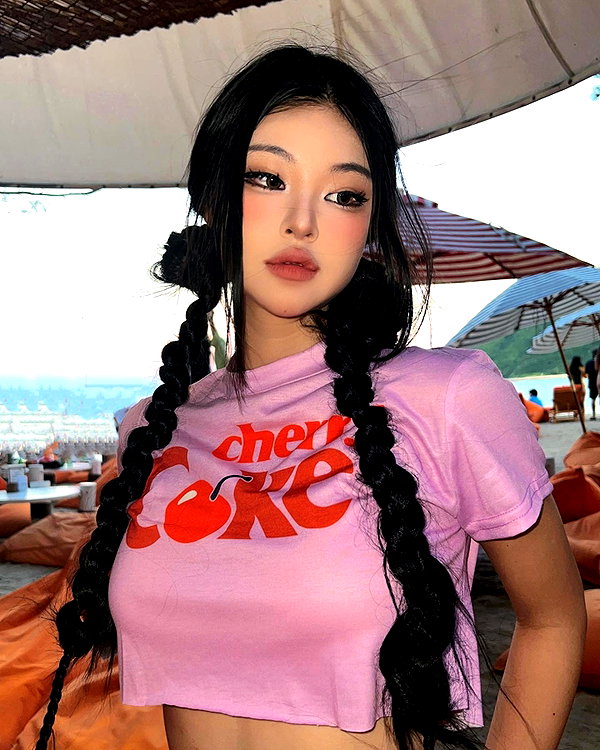 ll.lu1s instagram image archive image