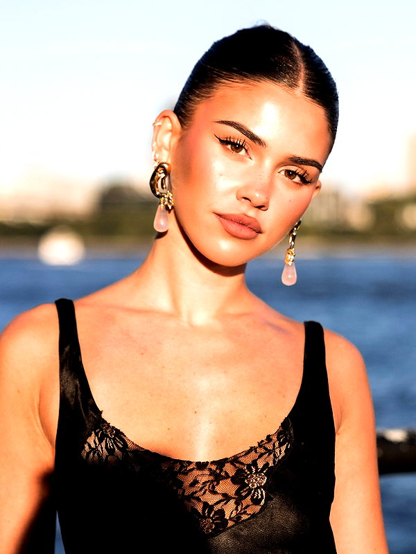 leahhalton instagram image archive image