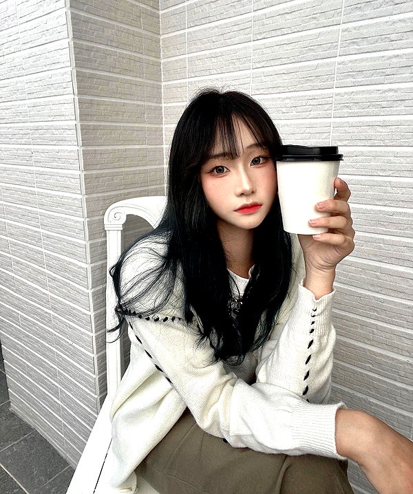 lai_931201 instagram image archive image