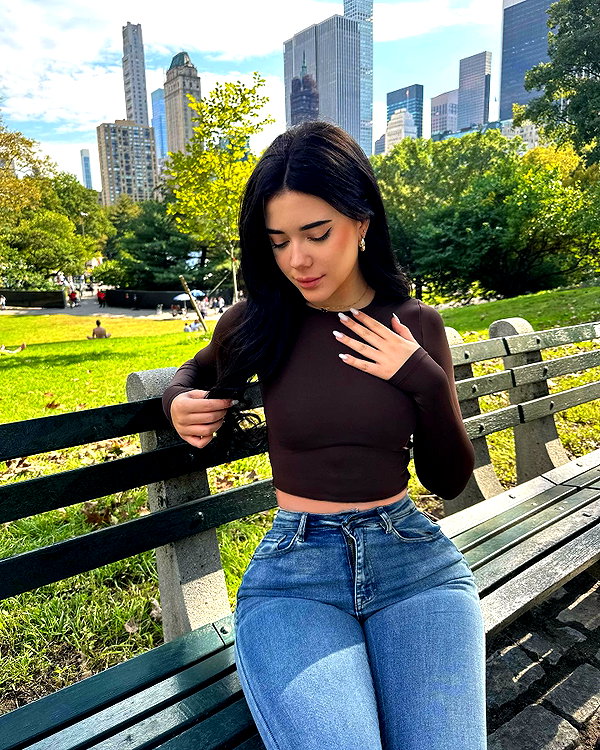 vanessa.rhd instagram image archive image