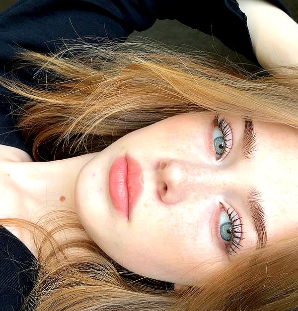 baddiesessence instagram image archive image