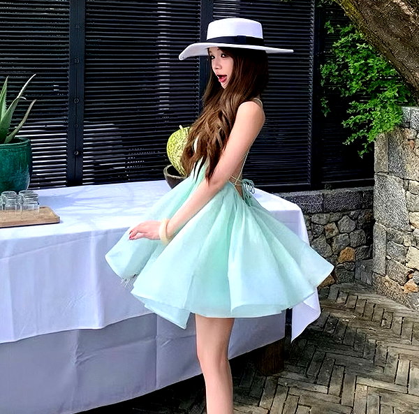 lyhythuedoxinh instagram image archive image