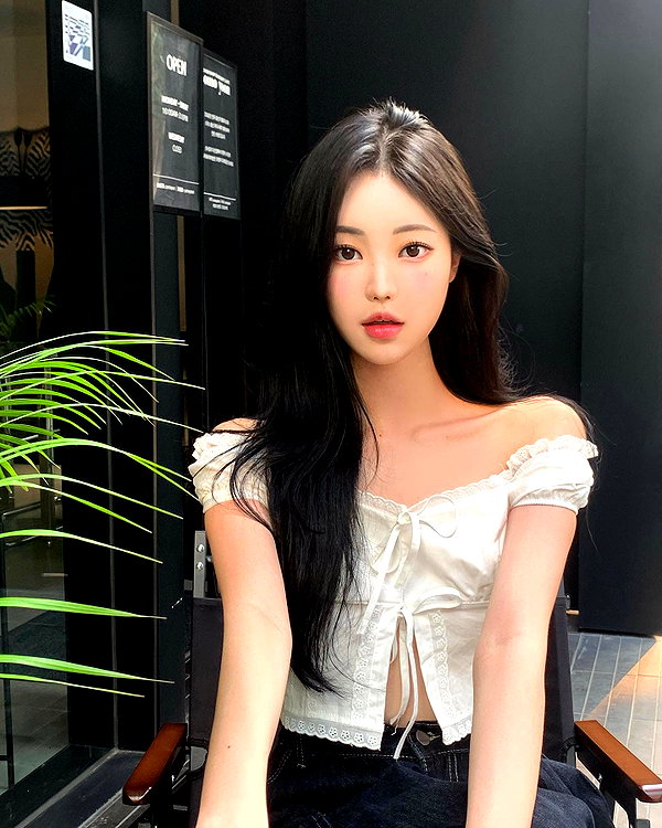 daxbin instagram image archive image