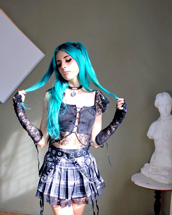 jadelaverne instagram image archive image