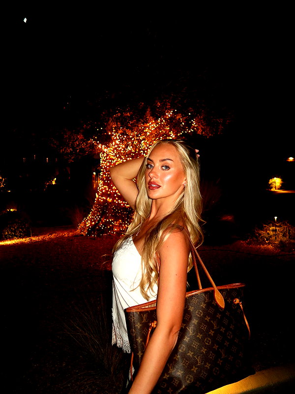 rhiannonbluee instagram image archive image
