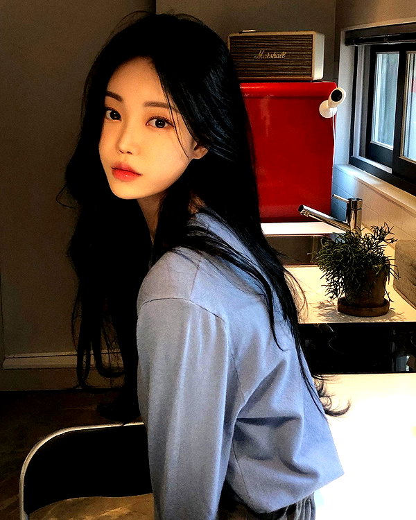 daxbin instagram image archive image