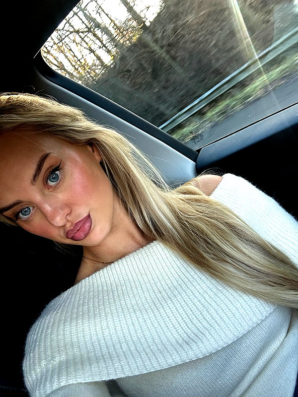 rhiannonbluee instagram image archive image