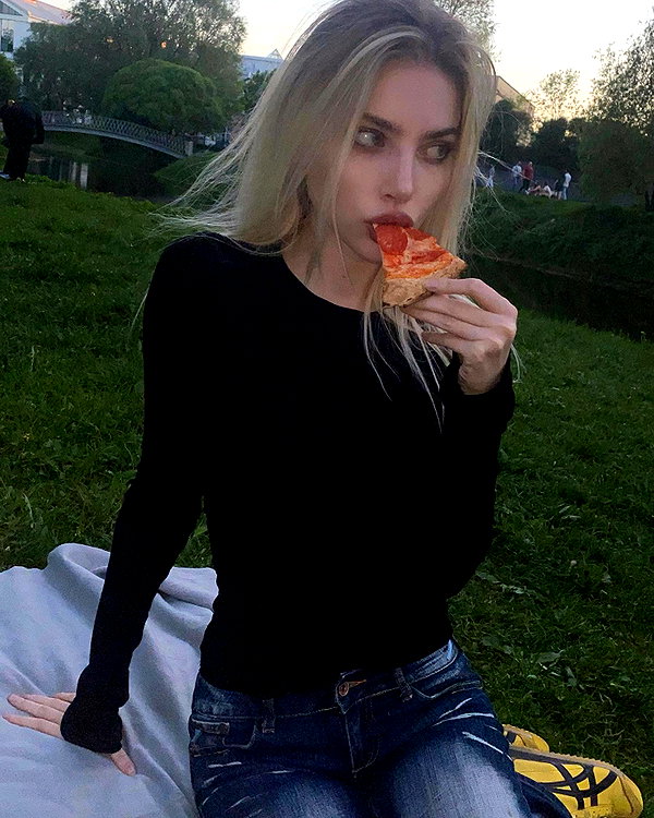 anya4everr instagram image archive image