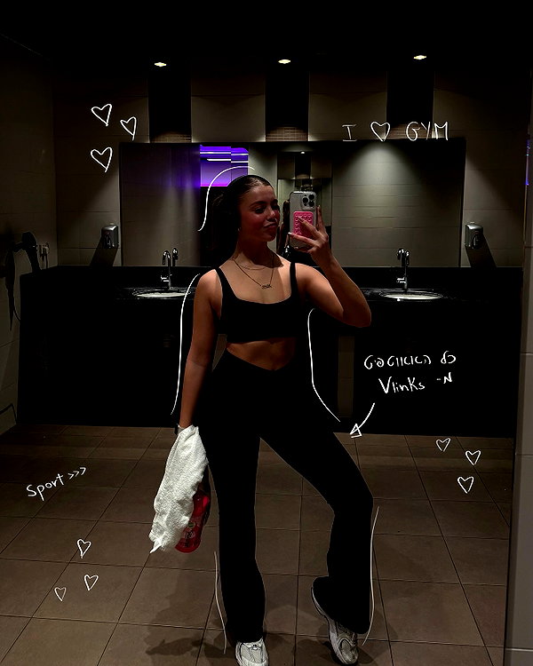 mishel_d_ instagram image archive image