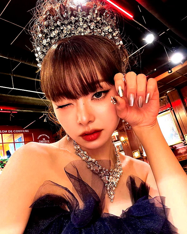 dear.zia instagram image archive image
