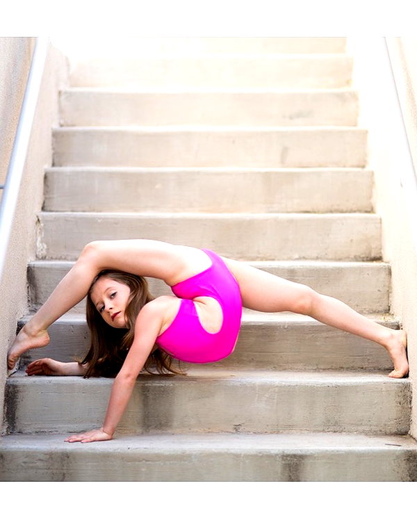 ellianawalmsley instagram image archive image