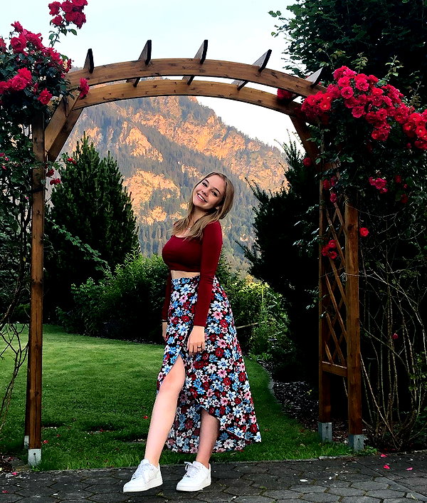 leni.bahr instagram image archive image