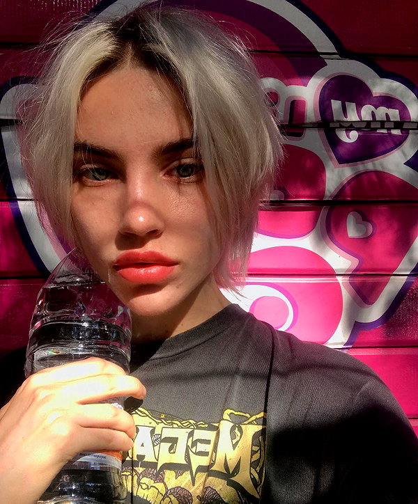 alien.hanna instagram image archive image