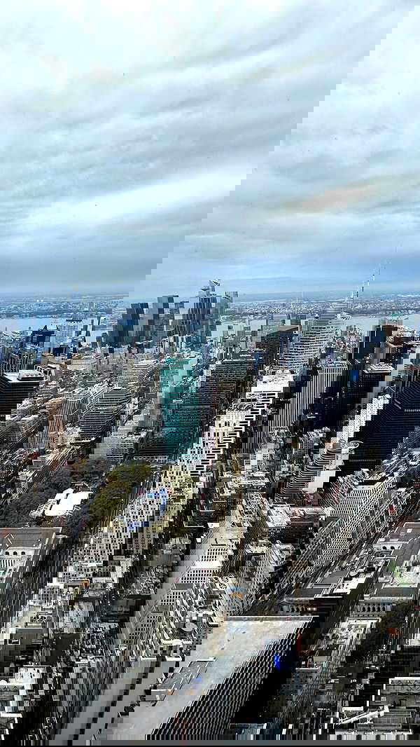 zommmbri zommmbri archive image