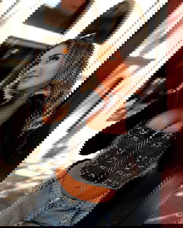 itshayleydavies itshayleydavies archive image