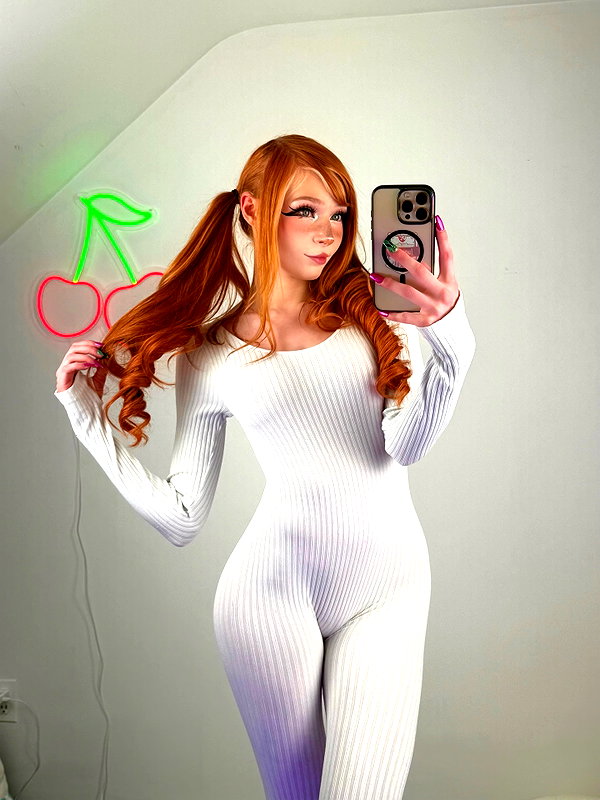lola.luvgood instagram image archive image