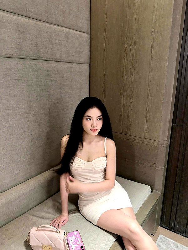 lyhythuedoxinh instagram image archive image