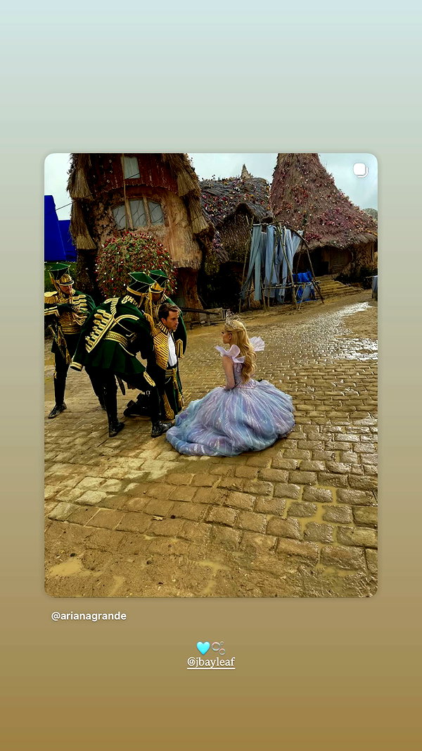 arianagrande instagram image archive image