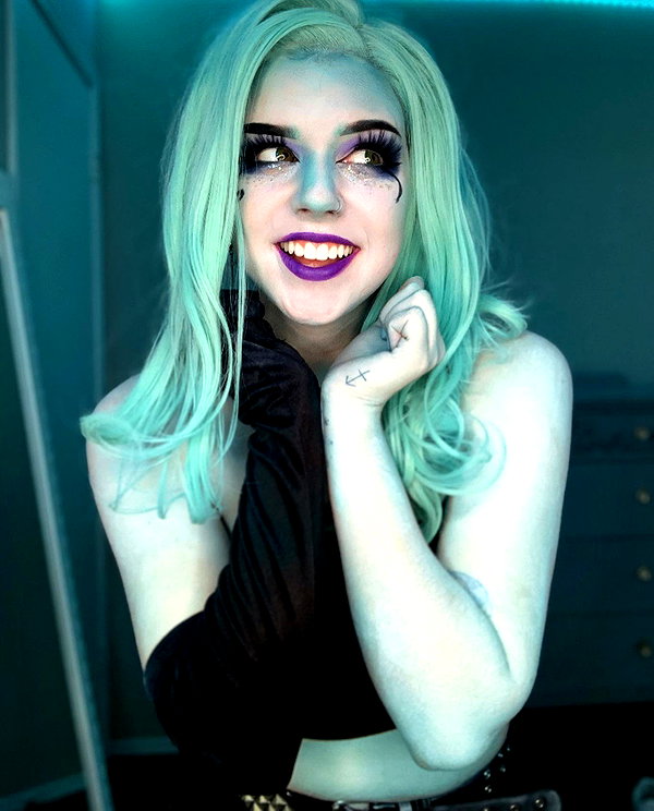 yeahimcaroline instagram image archive image