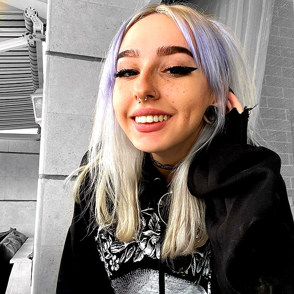 karin_orhov instagram image archive image