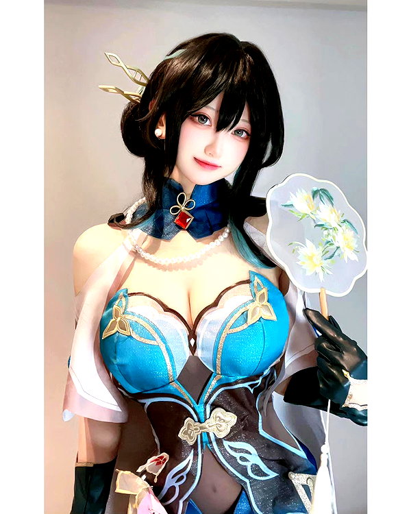 gallery_cosplayer instagram image archive image