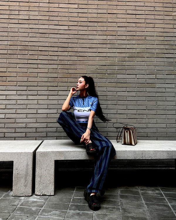 dear.zia instagram image archive image