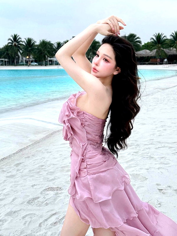 lyhythuedoxinh instagram image archive image