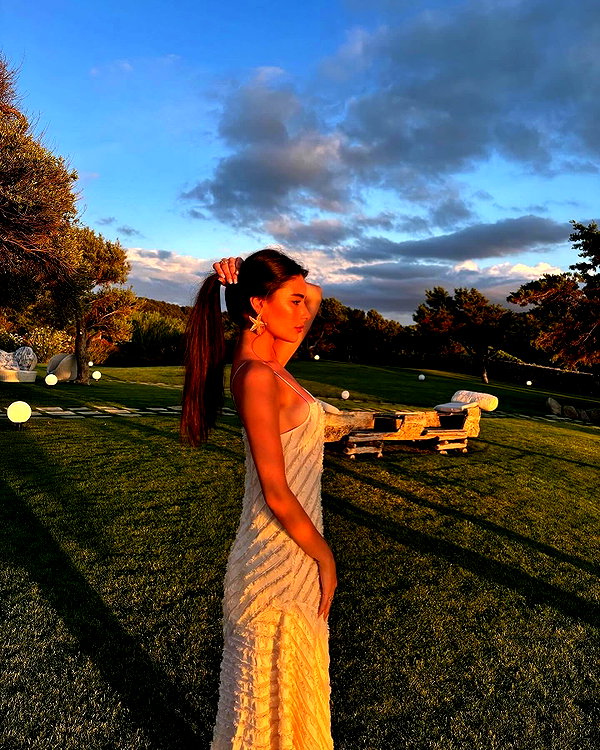 netabar instagram image archive image