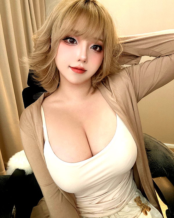 Archived image from @takomayuyi on Instagram