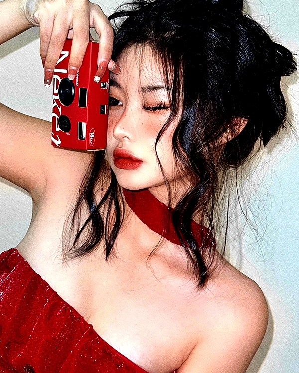 ll.lu1s instagram image archive image