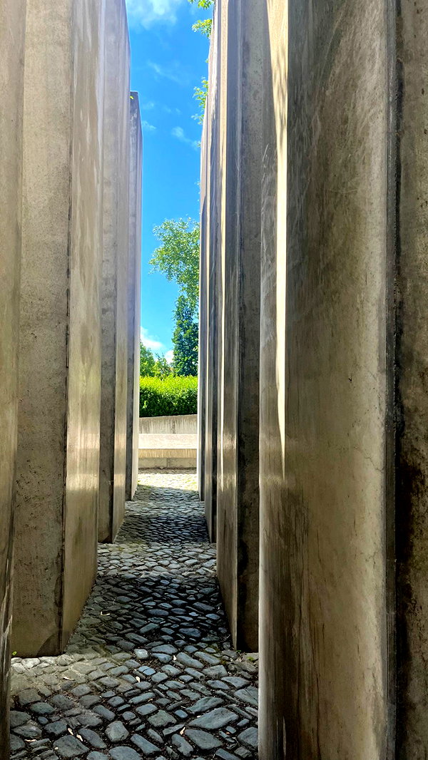eva_romanovski instagram image archive image